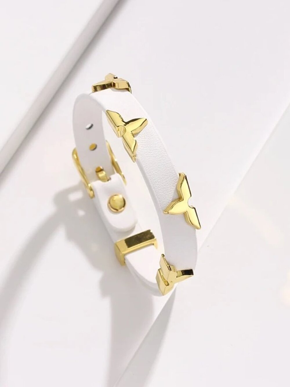 NEW White Faux Leather Gold Tone Floral Studs Bracelet